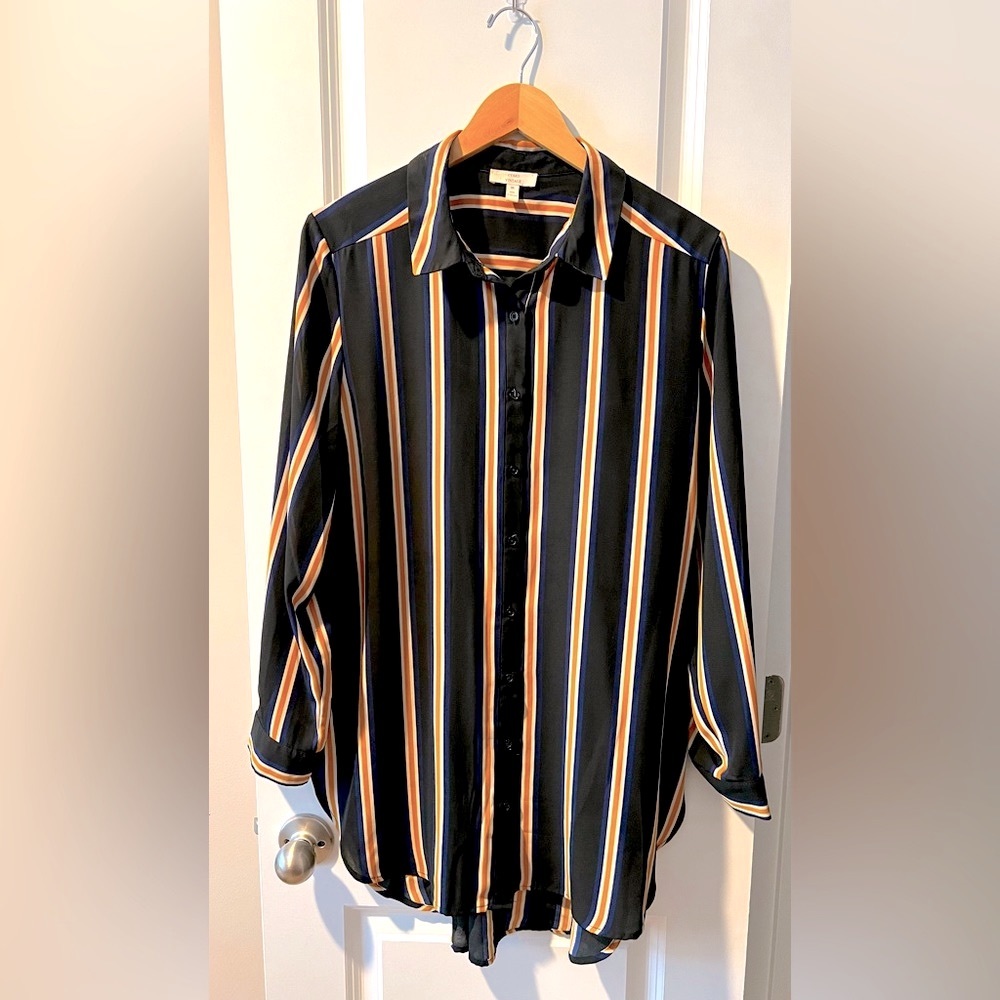 Como Vintage. Oversized blouse. Size medium. Deep Navy Blue and Gold.